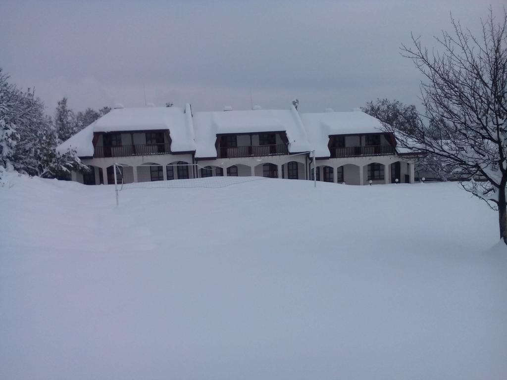 Complex Roden Kray Hotel Vlaychovtsi Exterior foto